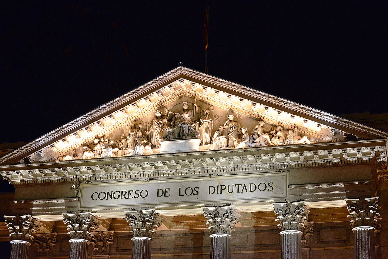 Imagen ilustrativa — dos hombres en los jardines del Observatorio
