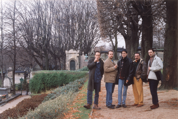 Teatra y sus invitados en Père Lachaise